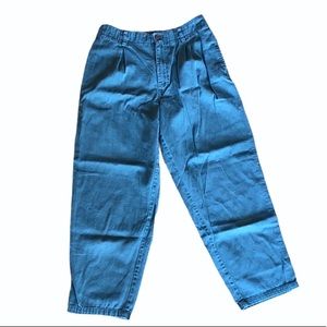 Badge front pleat green pants